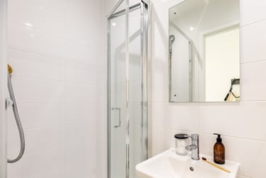 Bronze En Suite - Image 9
